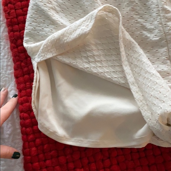 Xs white shorts - Picture 3 of 4